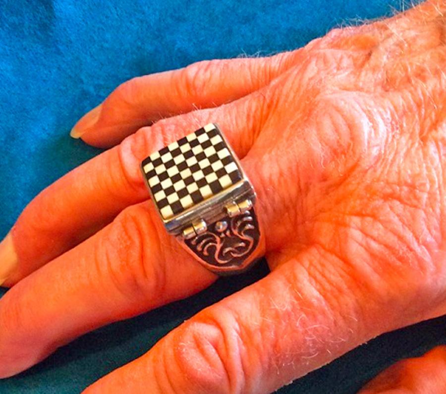 Ring Chess Board - Tiny chess board on top of ring