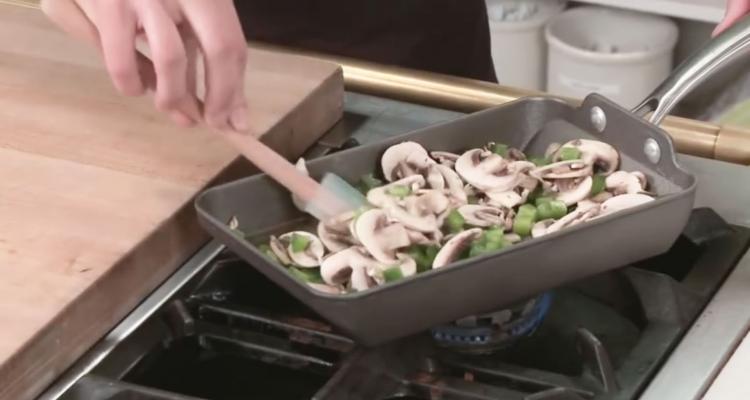 Rolled Omelette Making Pan
