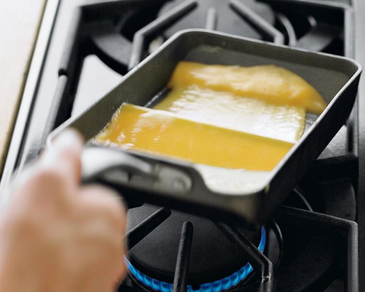 Rolled Omelette Making Pan