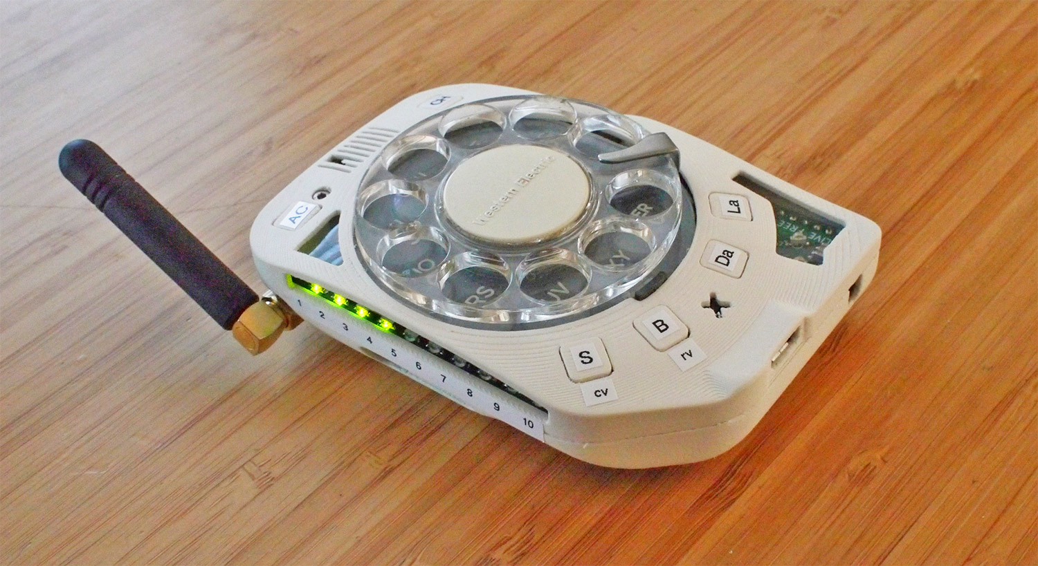 Rotary Cellphone - Retro cellphone with rotary dial