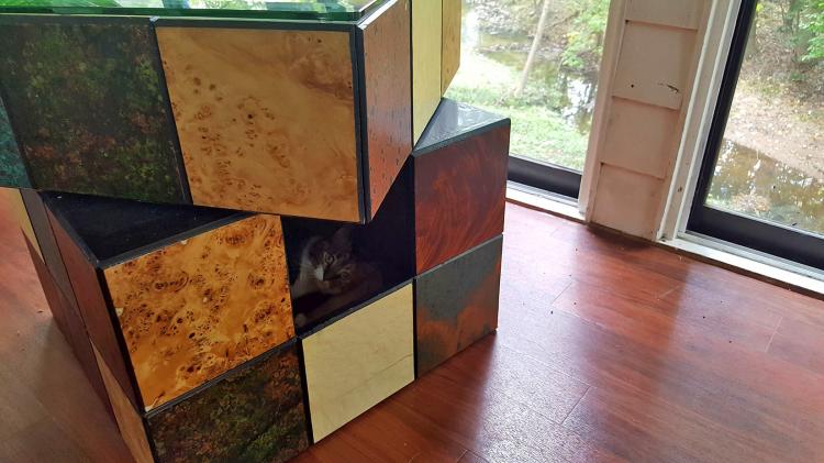 Rubick's Cube Cat Bed Table - Spinning Rubik's Cube Drawer Table