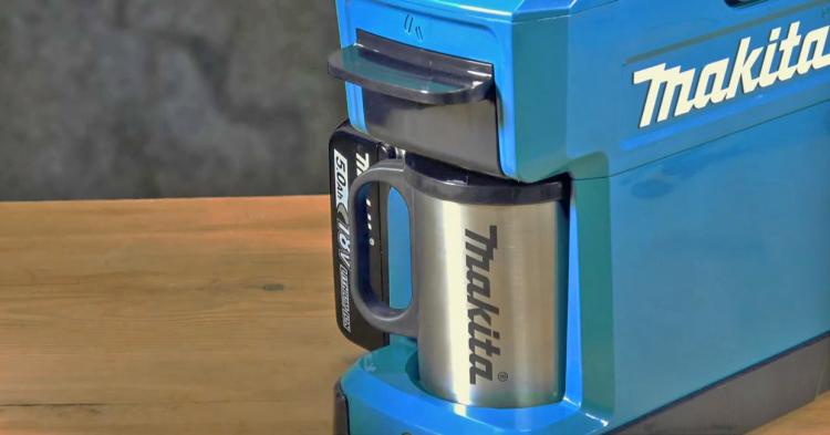 Makita Ultra-rugged  portable job site coffee maker is powered by power tool batteries - Construction site coffee maker