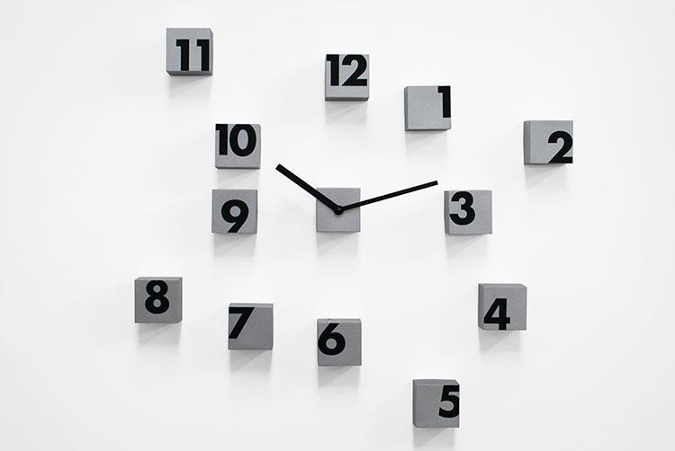 RND_TIME - Scattered Numbers Wall Clock