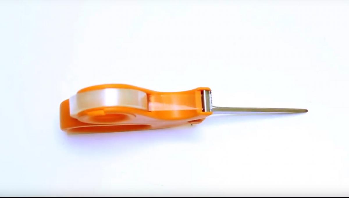 Scissors Tape Combo Gift Wrapping Tool - Roll of tape built into scissors
