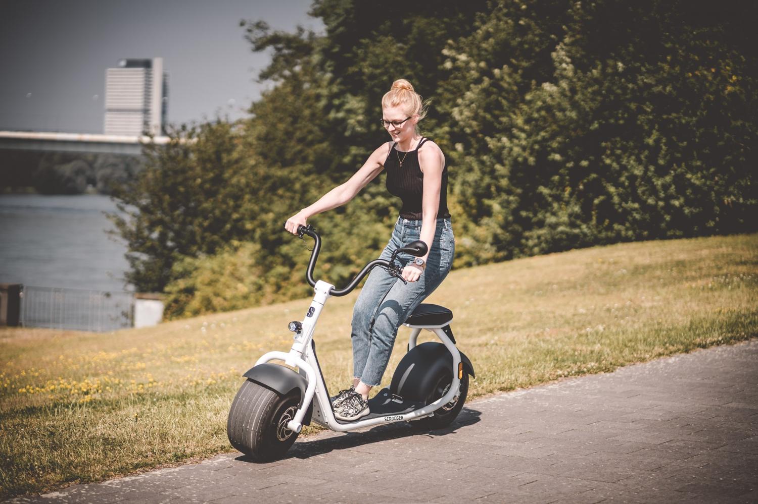 Scrooser Electric Kick Paddle Scooter