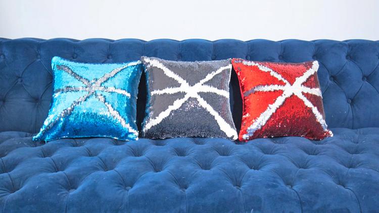 Sequin Pillows Let You Draw Anything On Them - Drawable pillows