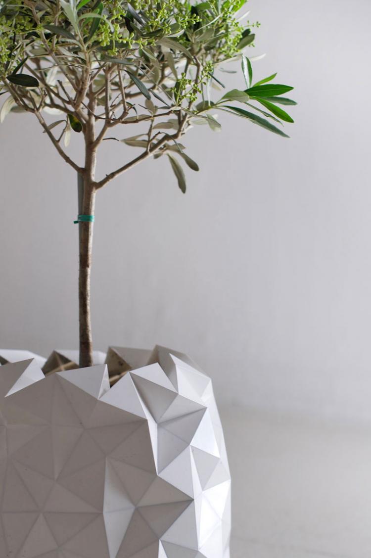 Shape-Shifting Origami Plant Pot Grows With Plant