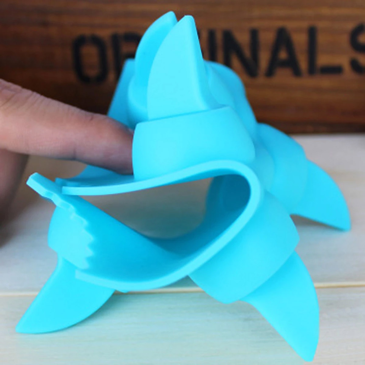 Shark Fin Ice Cube Tray - Shark fin shaped ice cubes