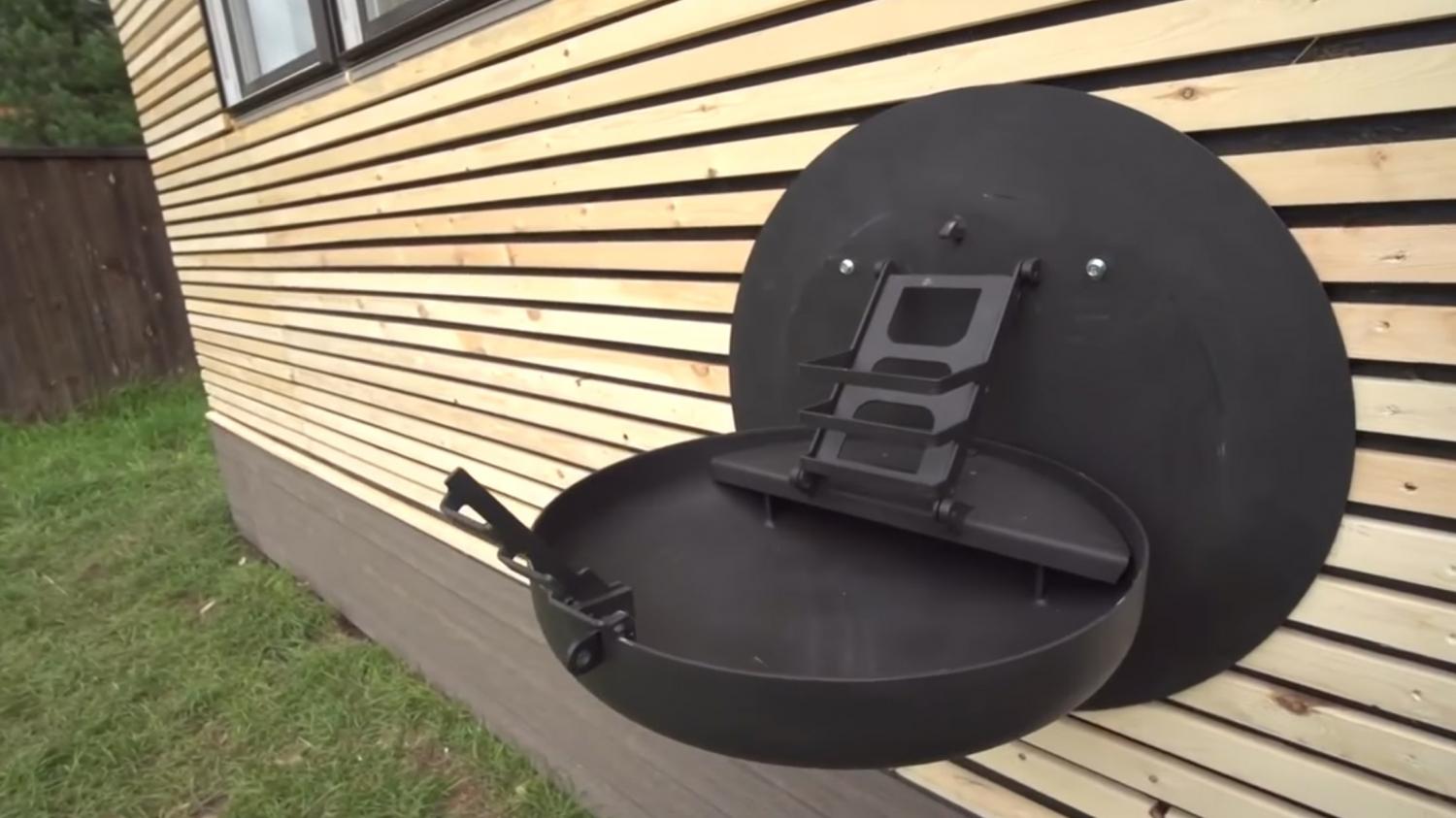 SIGMAFOCUS Retractable BBQ Grill Mounts Onto Wall Of Your House