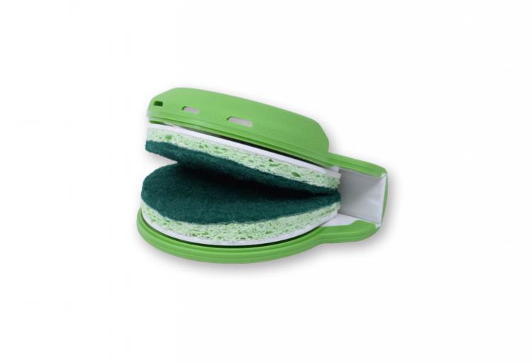 Skrub Knife Cleaner - Cut-resistant knife cleaner - Quickly and safely clean knives