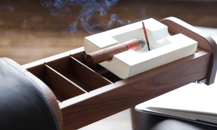 El Purista Classy Leather Smoking With Slide-Out Arm Rest Drawers
