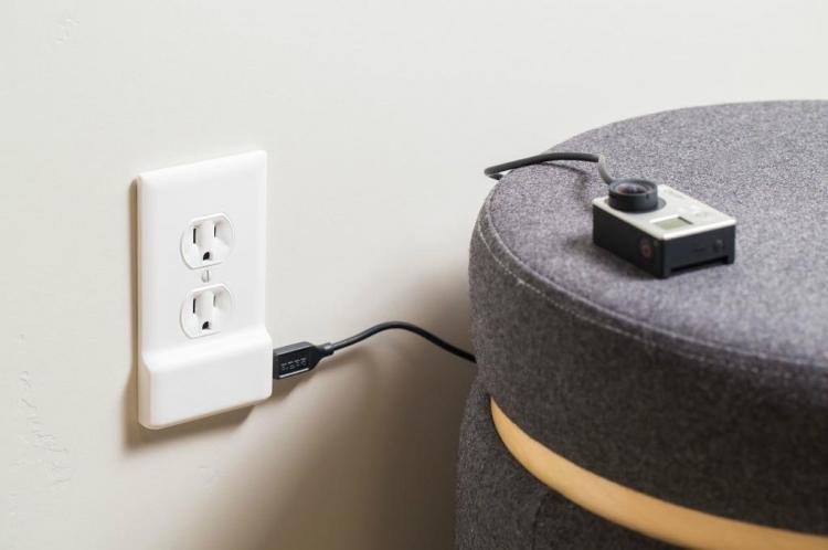 SnapPower - USB Charging Outlet Cover