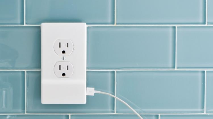 SnapPower - USB Charging Outlet Cover