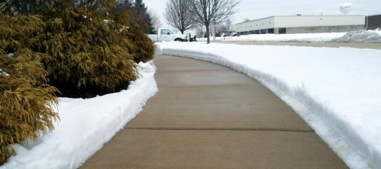 Snow and Ice Preemptive Treatment For Sidewalks and Driveways - de-ice spray solution