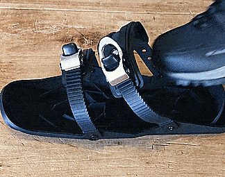 SnowFeet New Winter Sport Combines Skis and Skates
