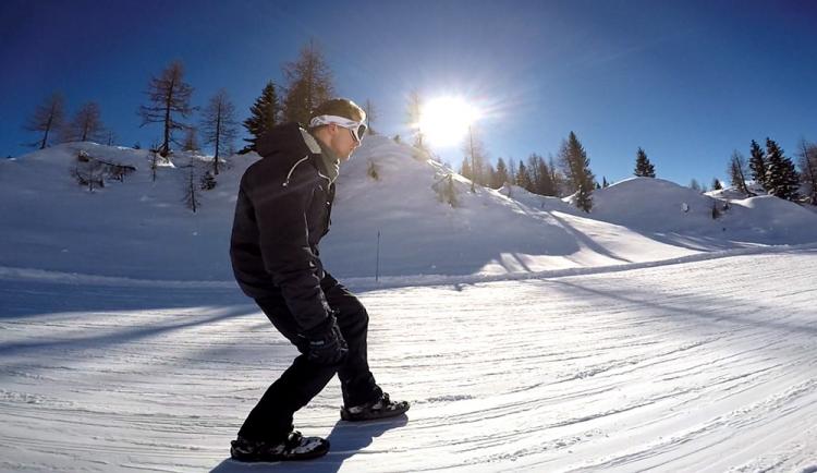 SnowFeet New Winter Sport Combines Skis and Skates