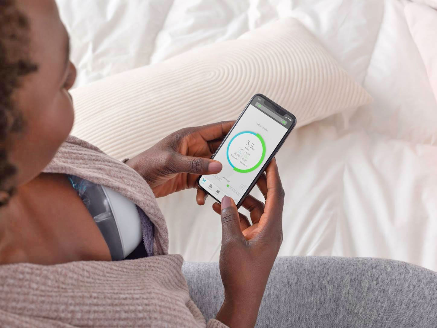 Willow cord-free self contained breast pump