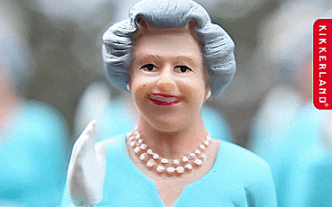 Solar Powered Waving Queen