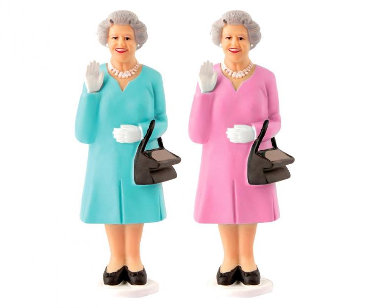 Solar Powered Waving Queen