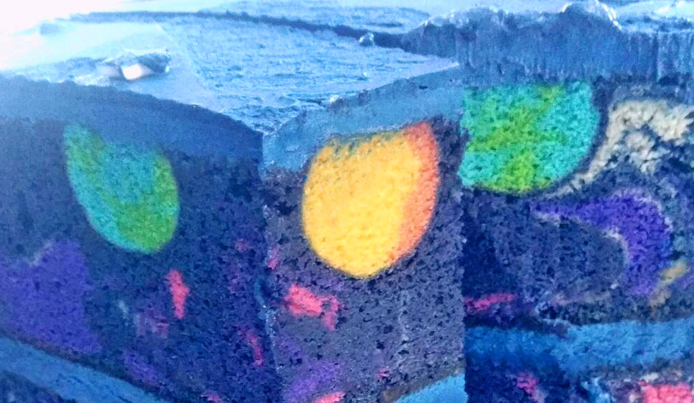 Space-Themed Cake Reveals an Entire Galaxy Once Sliced Into