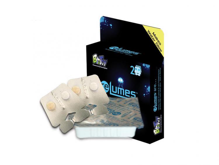 Splashlight Squirt Gun - Water Shoots Out Glowing Water - Glow in the dark water squirt gun