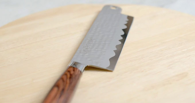 Speciale Swiveling Knife Installs Onto Any Cutting Board