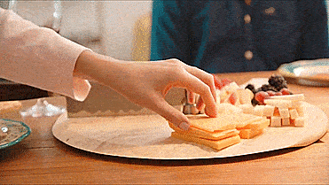 Speciale Swiveling Knife Installs Onto Any Cutting Board
