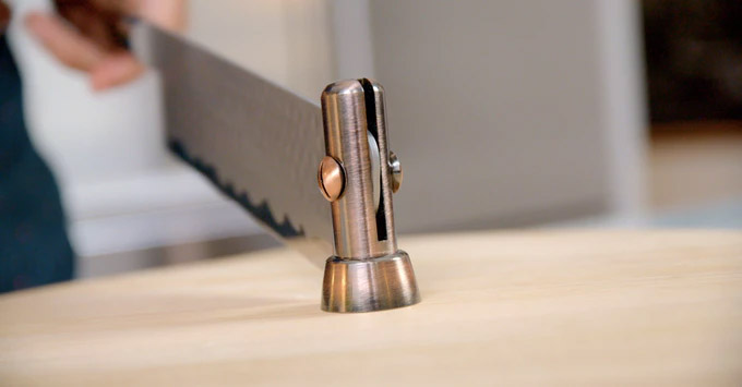 Speciale Swiveling Knife Installs Onto Any Cutting Board