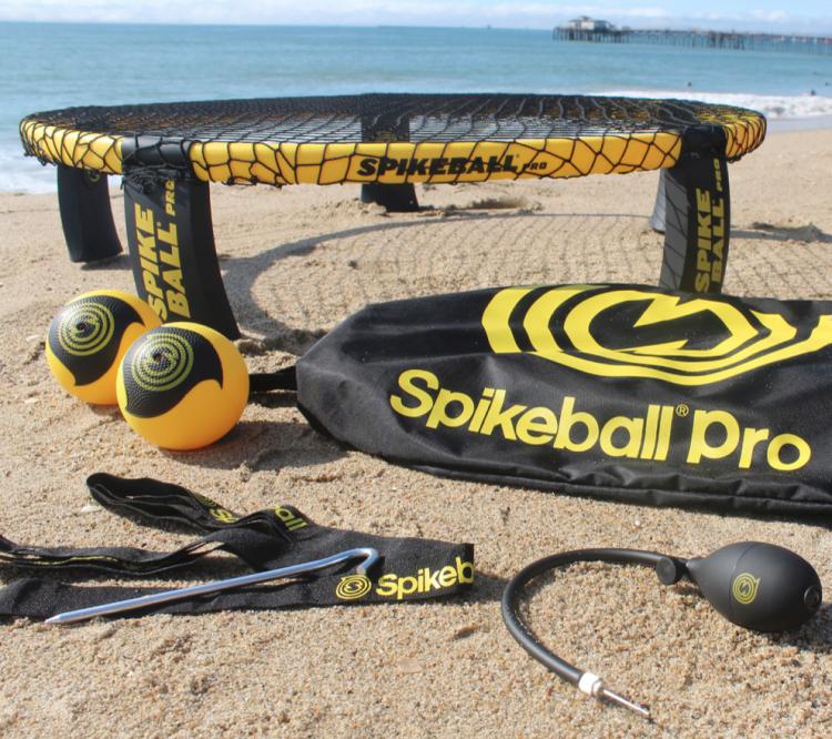 Spikeball Sport - Spike Ball yard game - mix of volleyball and foursquare