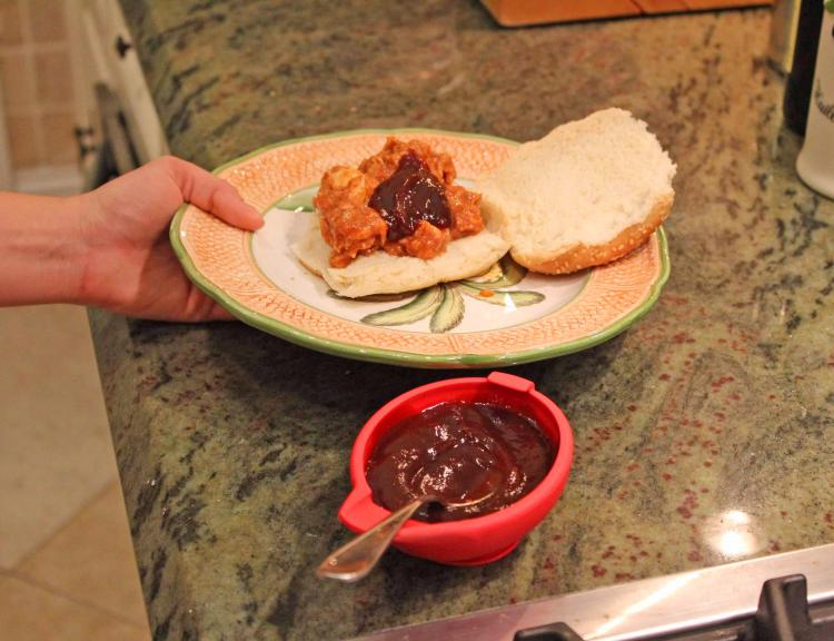 Spoon Buddy - Suction Cup Cooking Spoon Holder - Multi-function cooking spoon holder