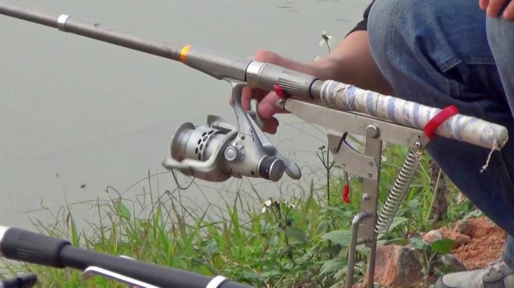 CoolNice Spring Fishing Rod Holder Automatically Pulls Back When Fish Detected - Spring Loaded Fishing Rod Holder
