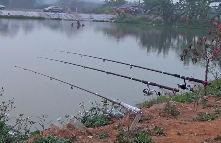 CoolNice Spring Fishing Rod Holder Automatically Pulls Back When Fish Detected - Spring Loaded Fishing Rod Holder