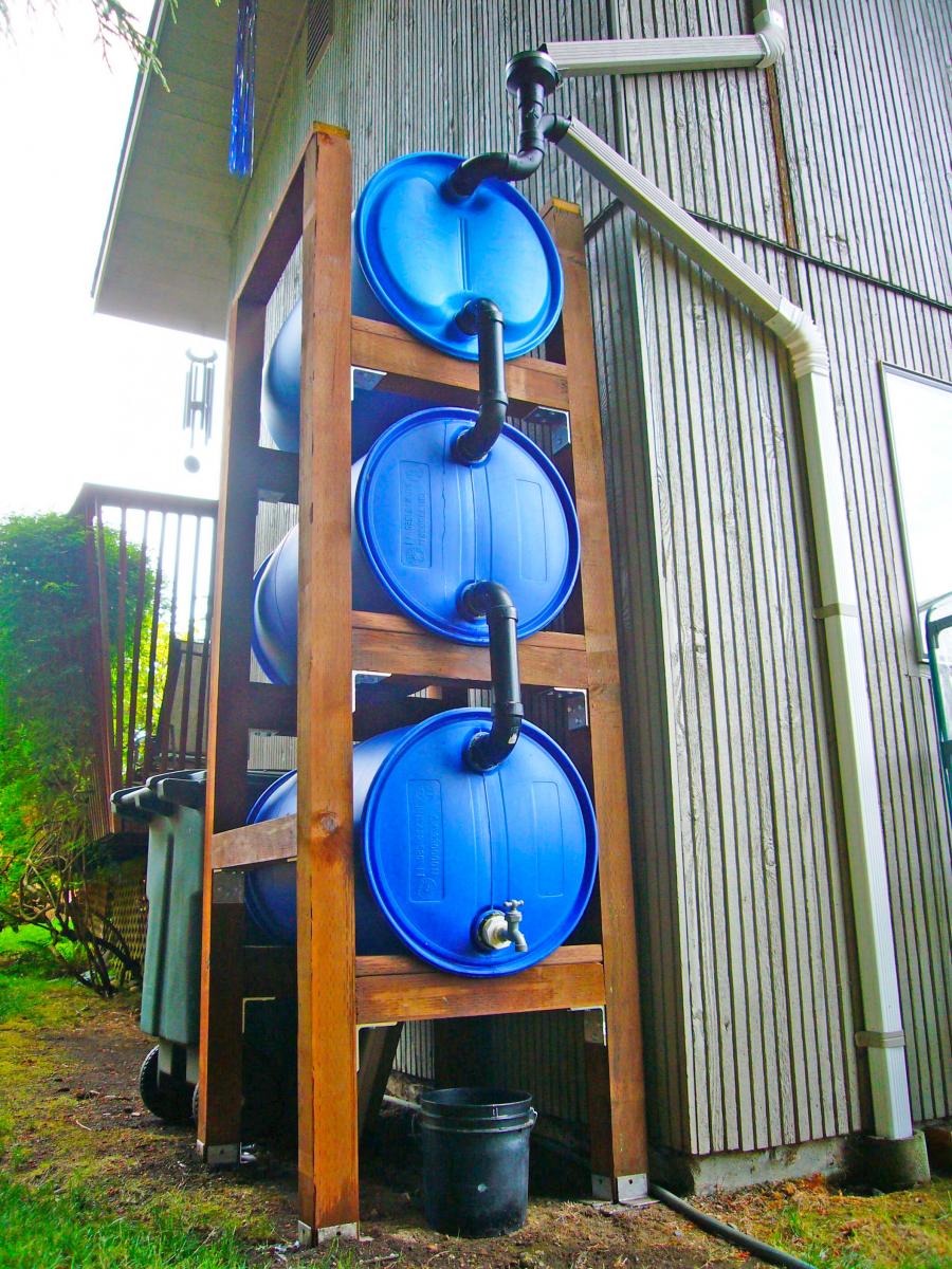 DIY Stacked Rain Barrel Rain Water Collection System