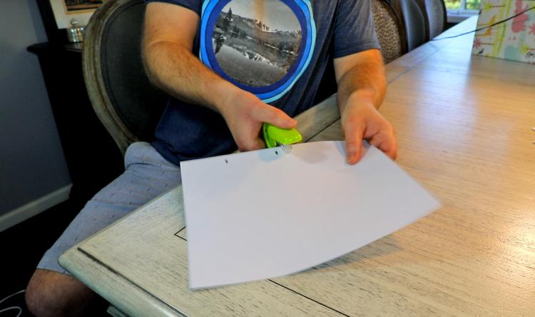 Staple-less stapler - Staple-Free stapler uses no staples - Stapler folds tab into slit