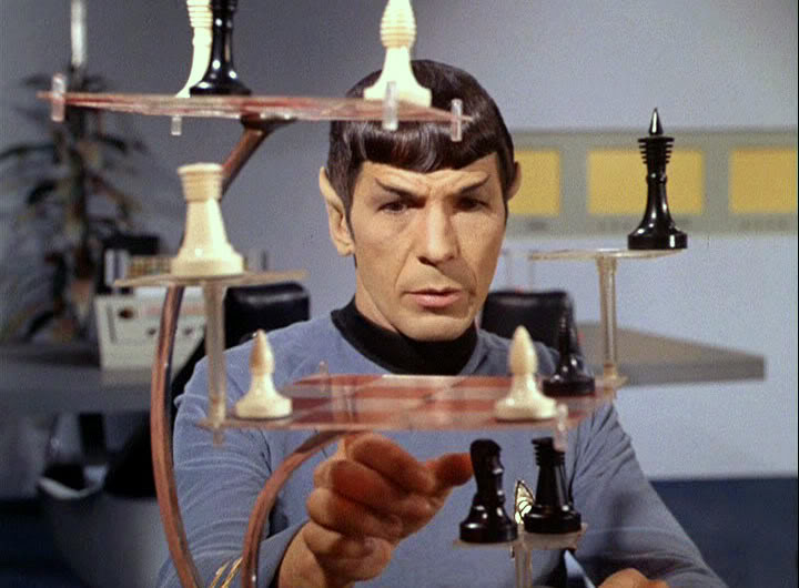 Star Trek Tridimensional Chess Set - Star Trek 3D Chess Replica