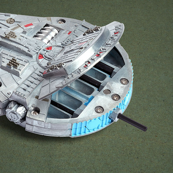 Star Wars Millennium Falcon Multi-Tool - Star wars multi-tool
