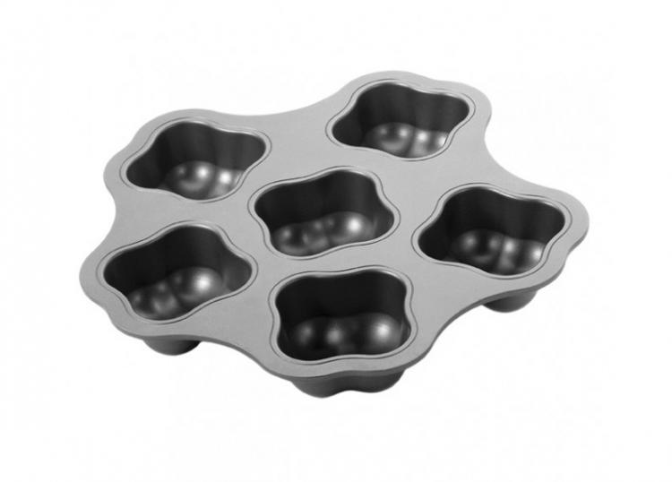 Chicago Metallic Stuff It Up Pan - Stuffed Peppers oven pan prevents peppers from tipping over