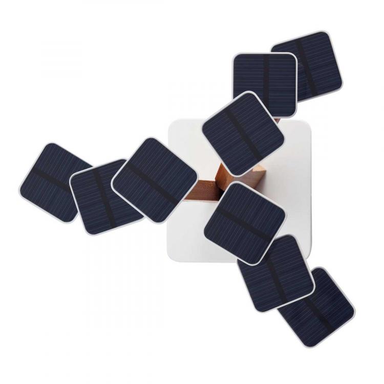 SunTree Solar Powered Phone Charger - Solar panel leaves solar sun tree