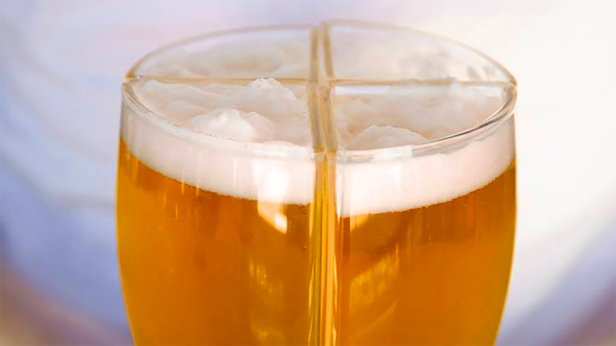 Super Schooner Connected Drinking Glass Lets You Carry 4 Beer Glasses At Once