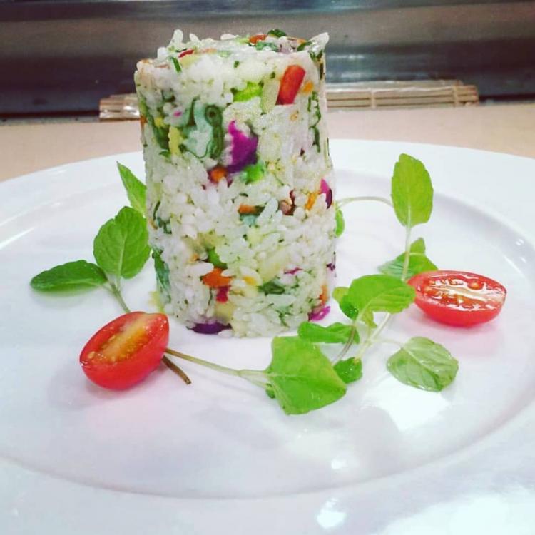 Sushi Tower Lets You make Towers of California Sushi