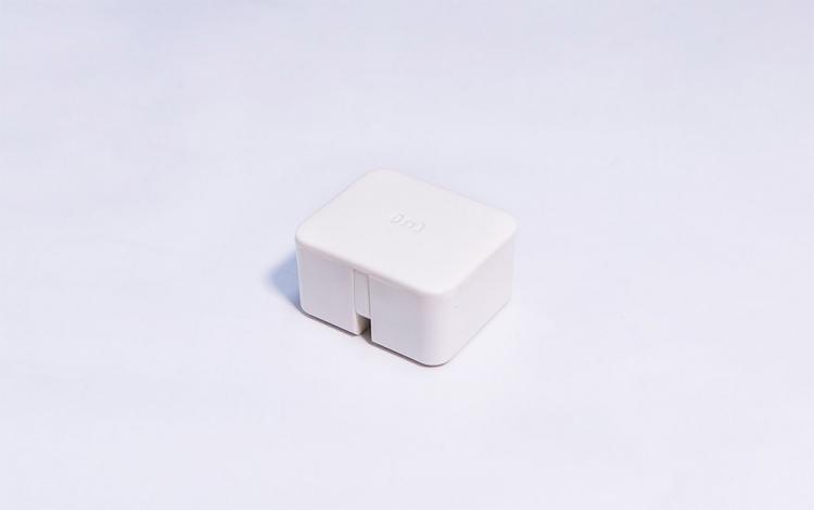 Switch Bot - Tiny Robot That Remotely Flips Switches, Pushes Buttons, and Toggles Switches From Your Smart Phone