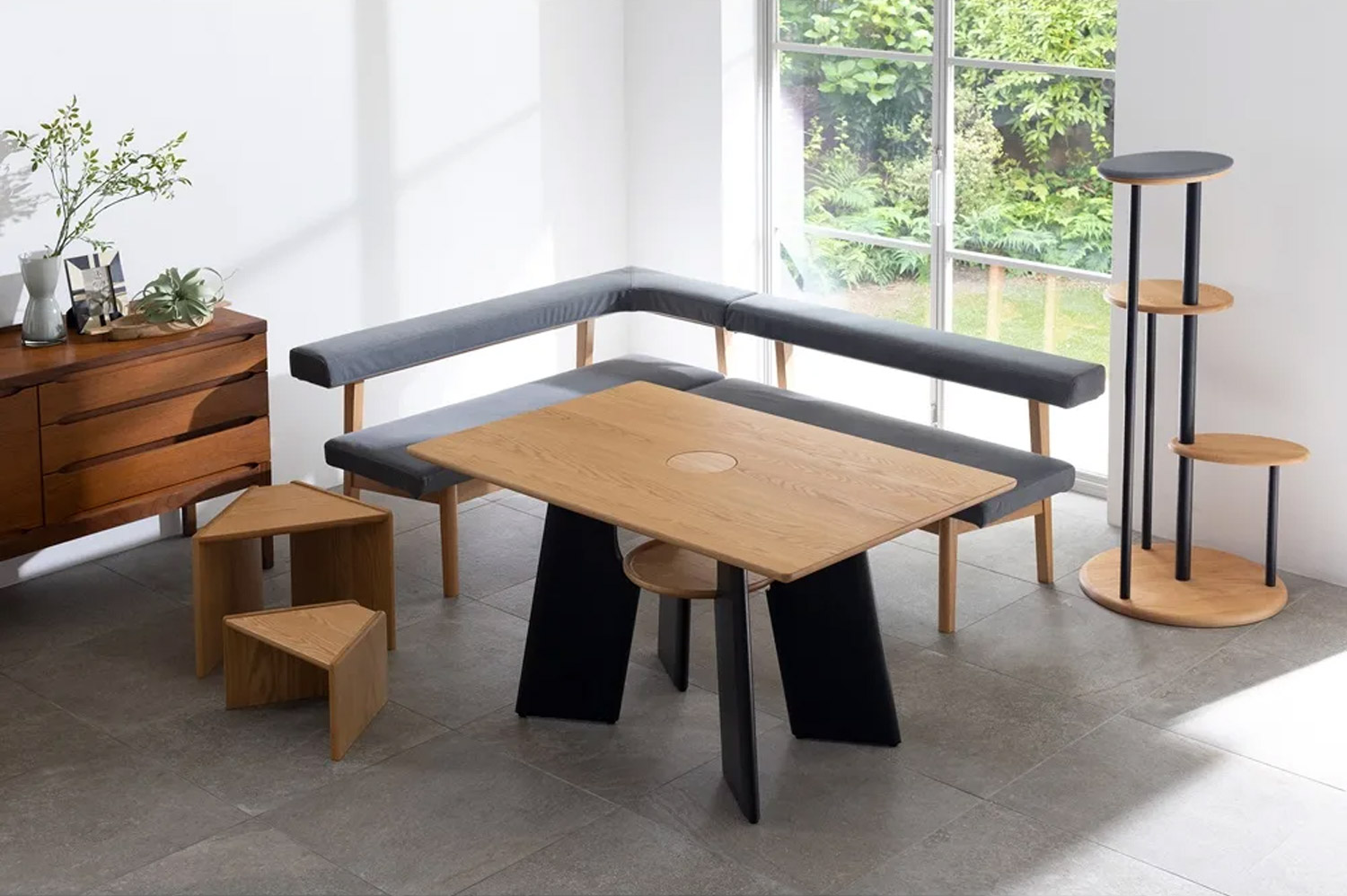 Cat Dining table with hole for your cat to peak through