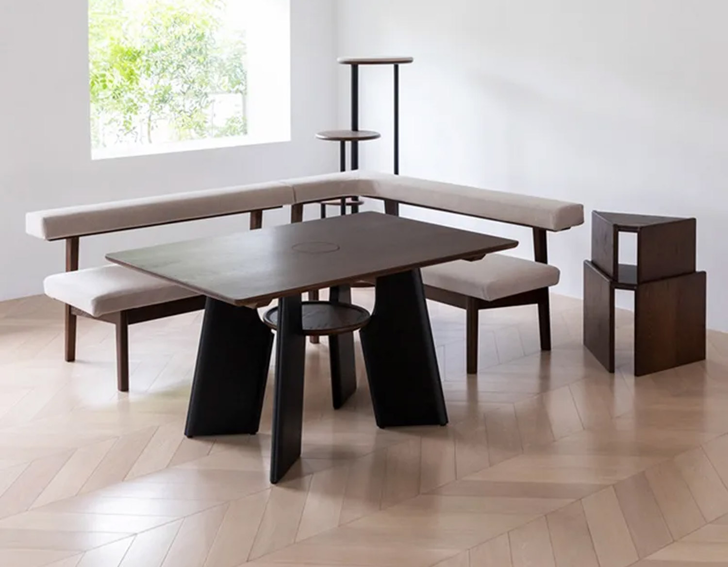 Cat Dining table with hole for your cat to peak through