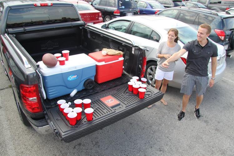 Tailgate Beer Pong Table