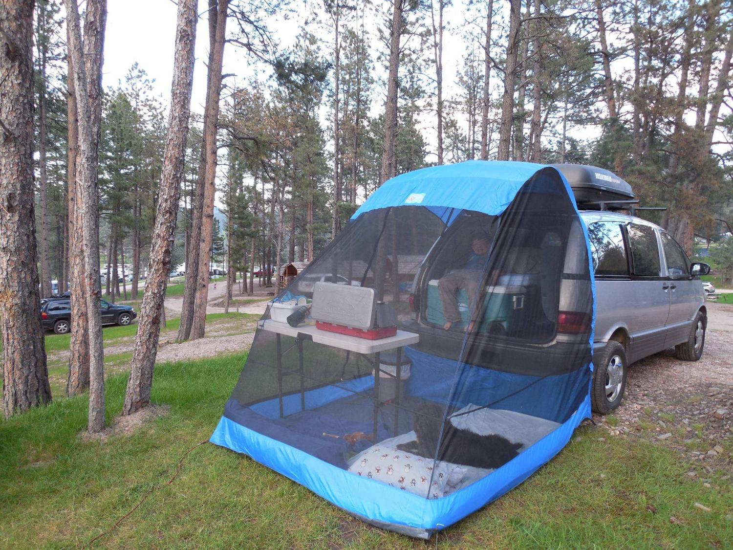 TailVeil Tent Attaches To Back of Your SUV or Minivan - SUV lift-gate camping tent