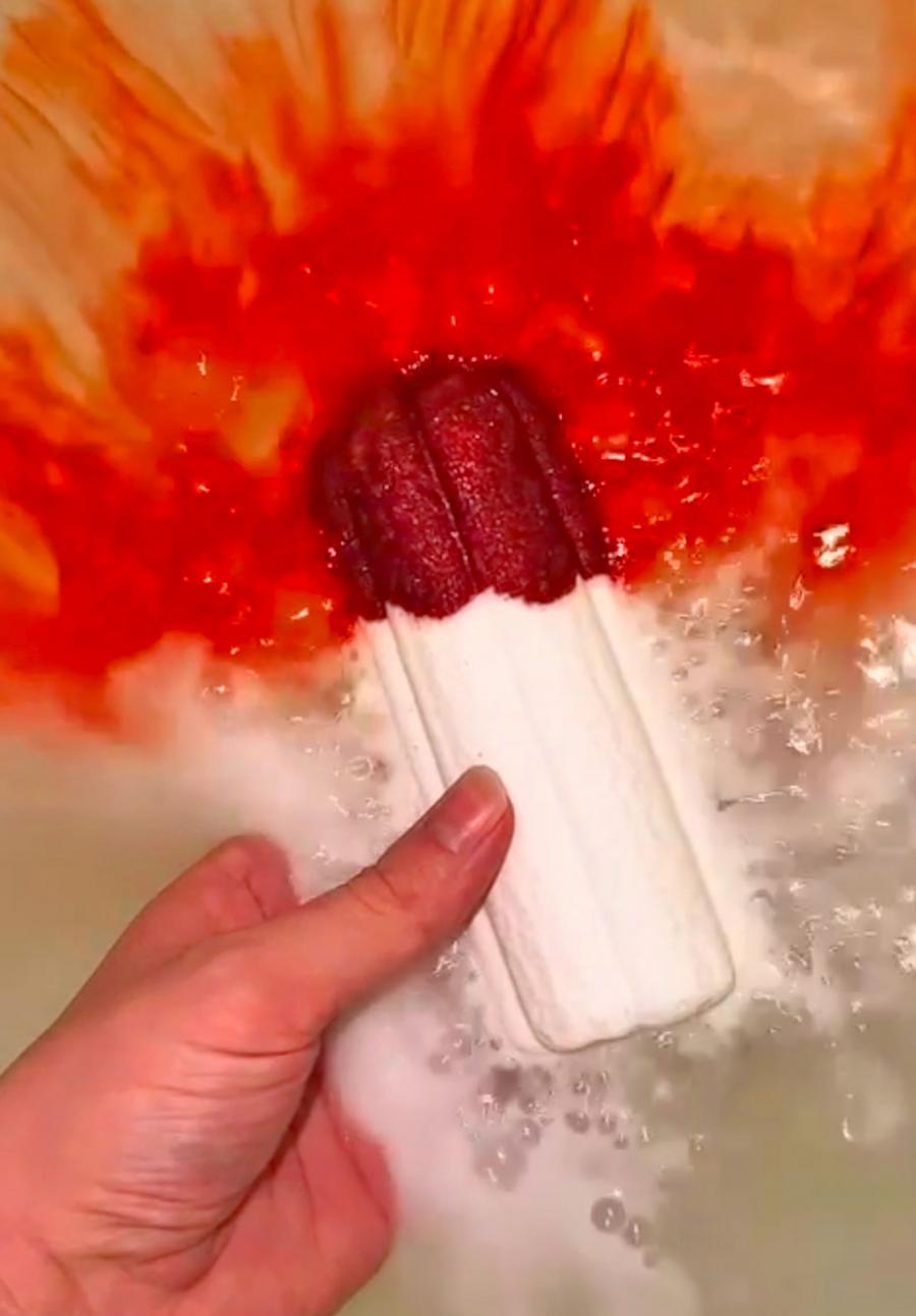 Tampon Bath Bomb