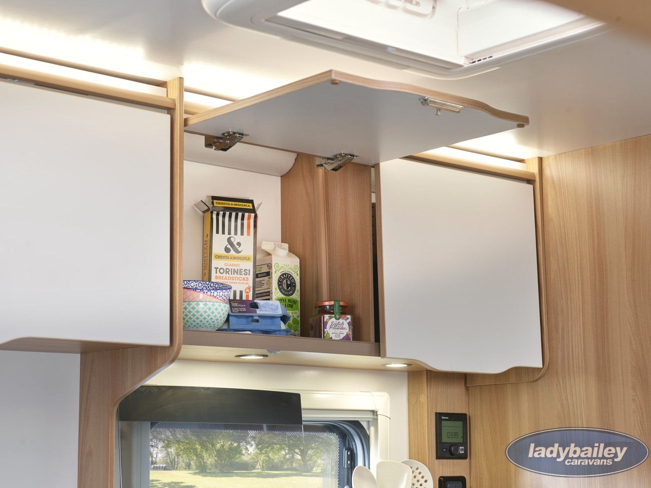 Bailey Discovery D4-2 Camper Trailer With Attached Inflatable Enclosed Awning