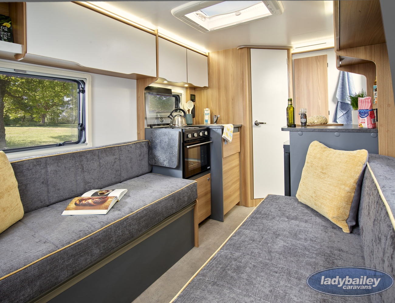 Bailey Discovery D4-2 Camper Trailer With Attached Inflatable Enclosed Awning