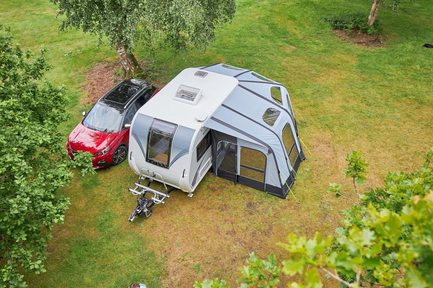 Bailey Discovery D4-2 Camper Trailer With Attached Inflatable Enclosed Awning