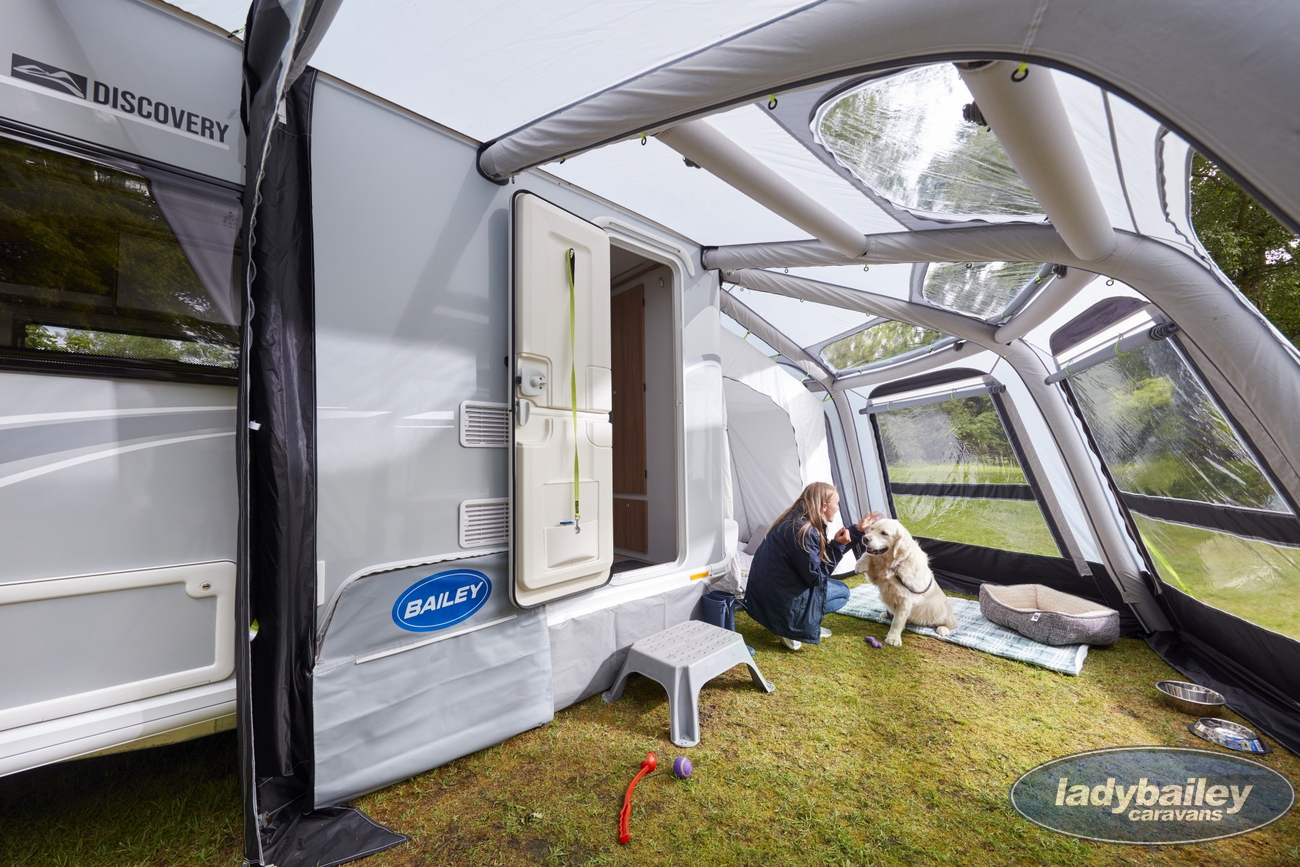 Bailey Discovery D4-2 Camper Trailer With Attached Inflatable Enclosed Awning